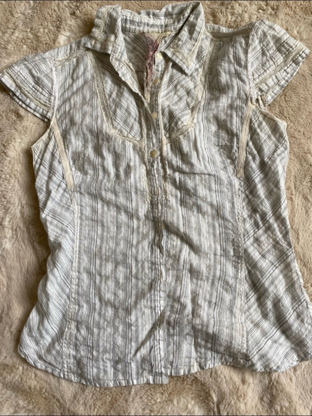 Y2K Light Stripe Cap-Sleeve Button Front Women's Top - White/Cream